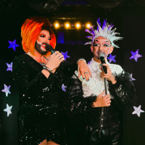Spice and King Key hosting a live drag cabaret show at Minnelli’s in Benalmádena – English-language entertainment on the Costa del Sol