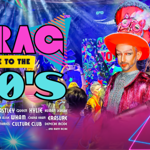 King Key and Violet Rouge performing live at Drag Me to the 80s, Minnelli’s drag cabaret show in Benalmádena on the Costa del Sol